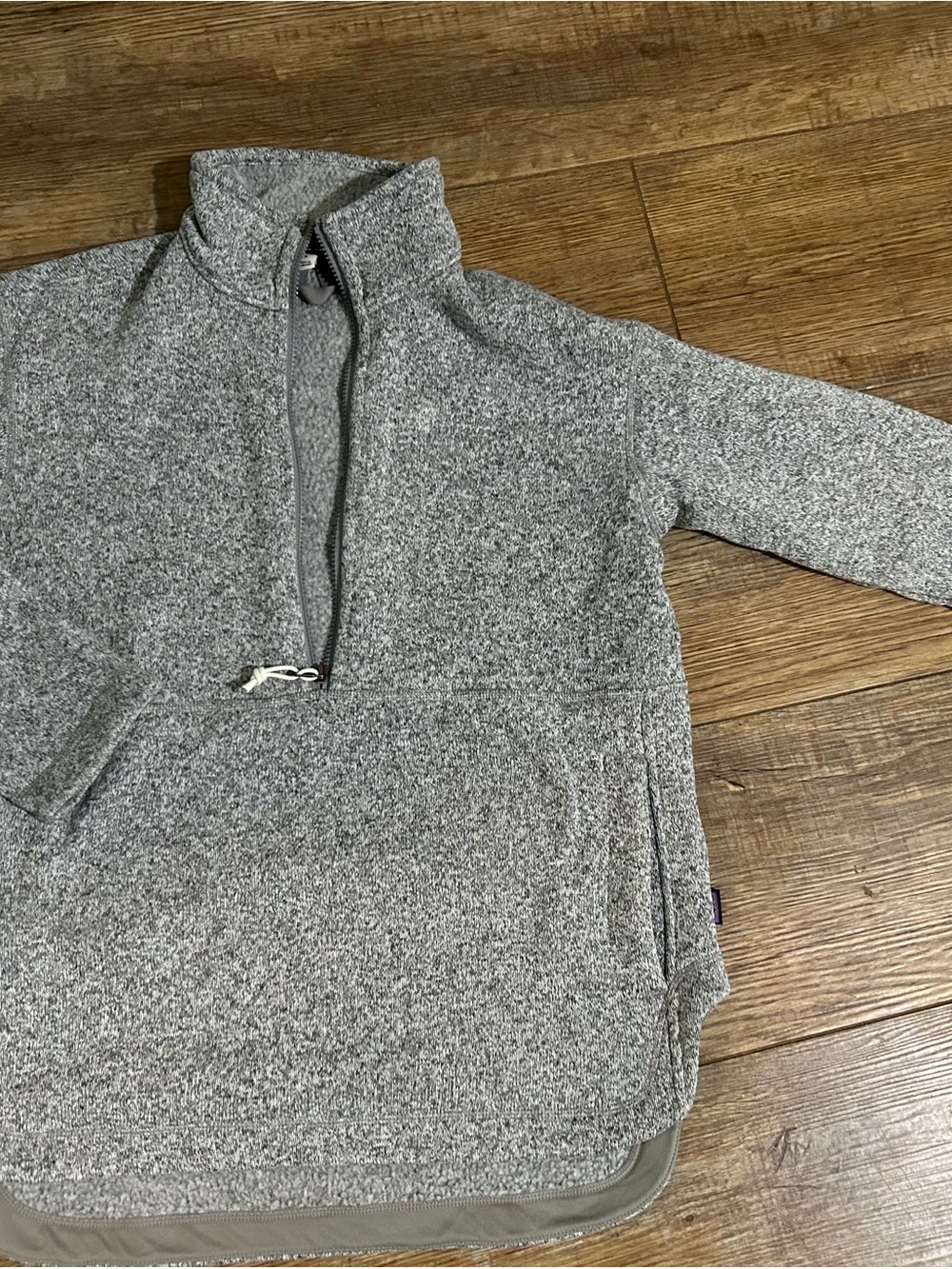 Patagonia Heather Gray Quarter-Zip Pullover. New without tags.